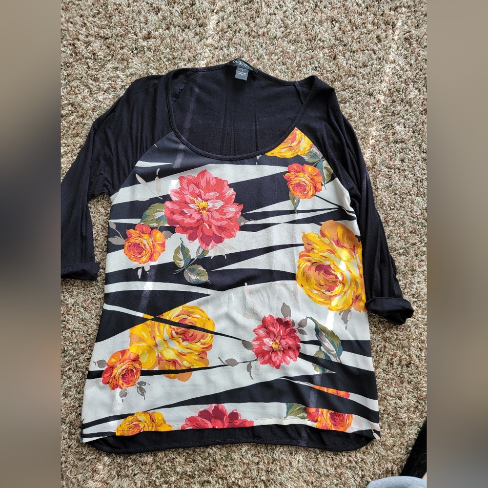 Flower 3/4 sleeve top